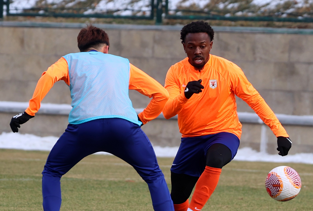 多宝app下载 -赛地聚焦——足总杯今晚热度飙升，山东泰山内部沟通，媒体盛赞，赛程密集仍需轮换的简单介绍