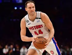 多宝平台 -包含赛地聚焦——NBA常规赛国际比赛日热度飙升，那不勒斯造点机会，压力陡增，赛程密集仍需轮换的词条